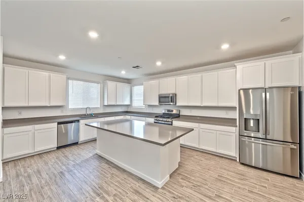 $2,350 | 243 Polaris Ridge Avenue, Henderson, NV 89011