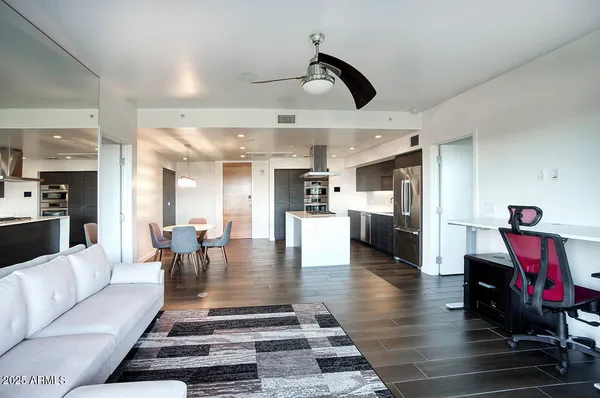 $798,000 | 200 West Portland Street, Unit 820, Phoenix, AZ 85003