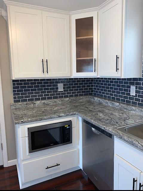 519 Idlewood Road Pittsburgh, PA 15235 - Photo 10 of 25 Built in microwave and dishwasher never used!