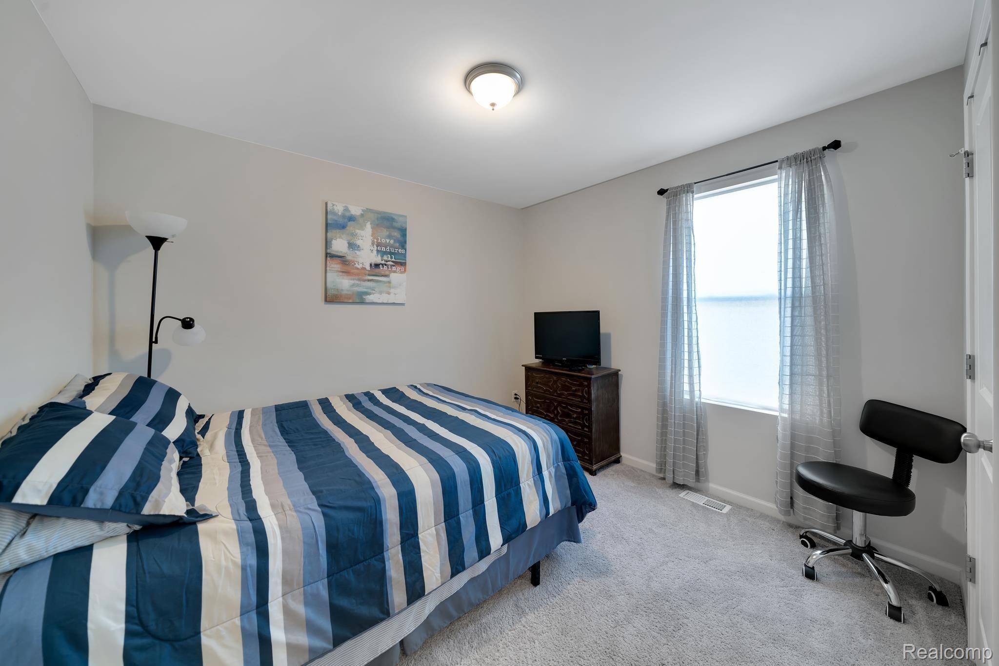 28323 Heather Way Romulus, MI 48174 - Photo 16 of 28 Gallery Image 16
