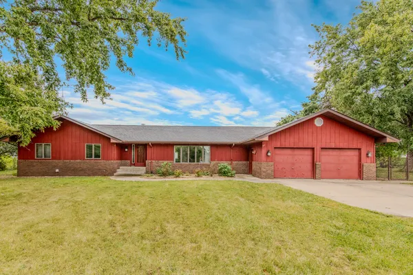 $465,000 | 2606 East 28th Road, Marseilles, IL 61341