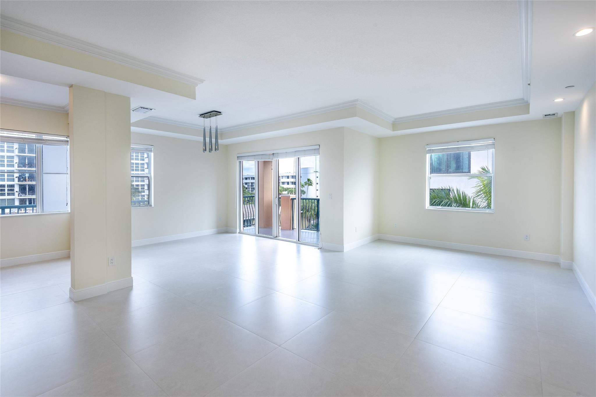 3236 Northeast 5th Street, Unit 402 Pompano Beach, FL 33062 - Photo 2 of 29 Photo 2