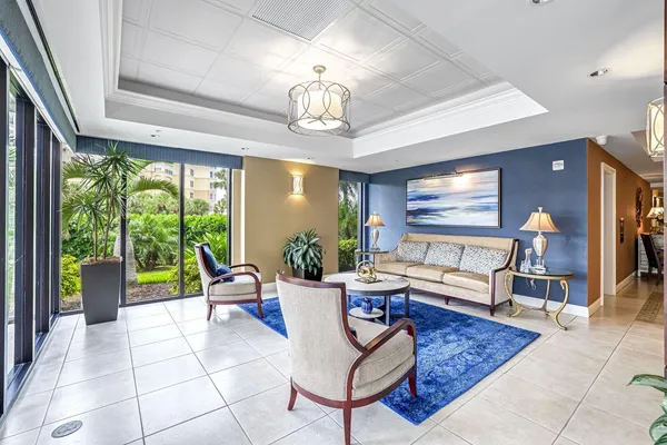 $1,020,000 | 300 South Collier Boulevard, Unit 303, Marco Island, FL 34145
