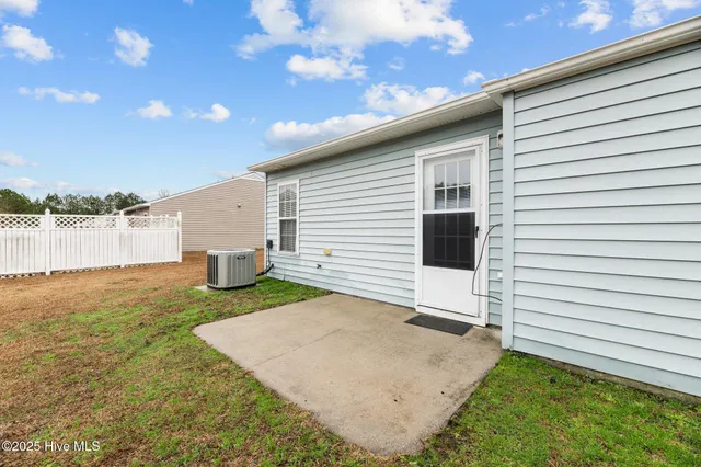 $1,375 | 123 Jerrett Lane, Havelock, NC 28532