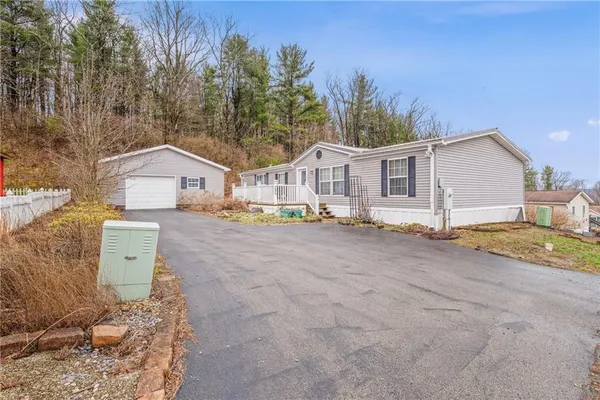 $85,000 | 64 High View Drive, Donegal, PA 15628