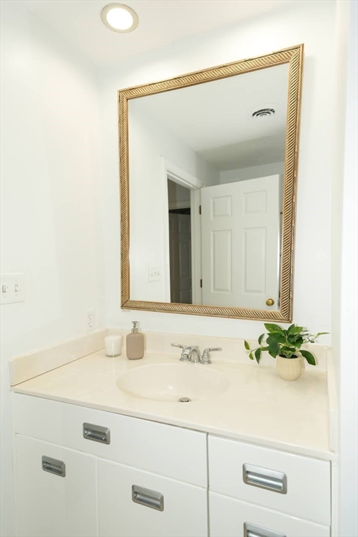 94 Rice Street Wellesley, MA 02482 - Photo 32 of 34