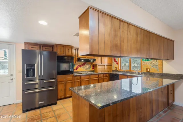 $460,000 | 4960 South Nez Perce Avenue, Sierra Vista, AZ 85650