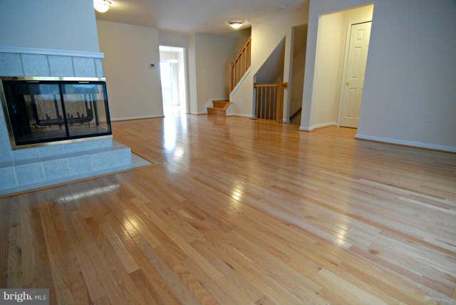 11408 Elmshorn Way Laurel, MD 20708 - Photo 12 of 30 Living Room
