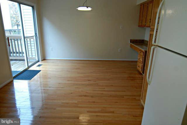 11408 Elmshorn Way Laurel, MD 20708 - Photo 17 of 30 Kitchen