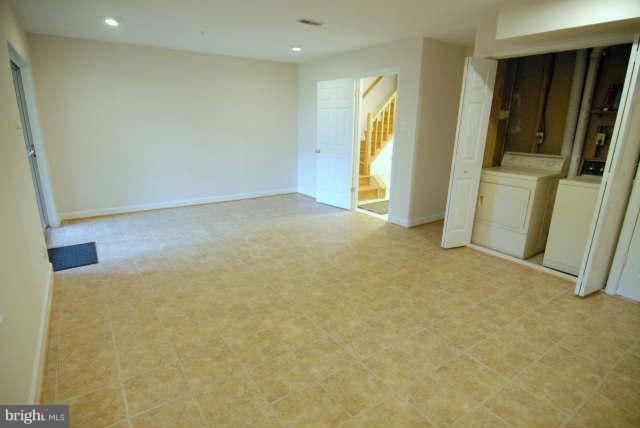 11408 Elmshorn Way Laurel, MD 20708 - Photo 3 of 30 Family Room