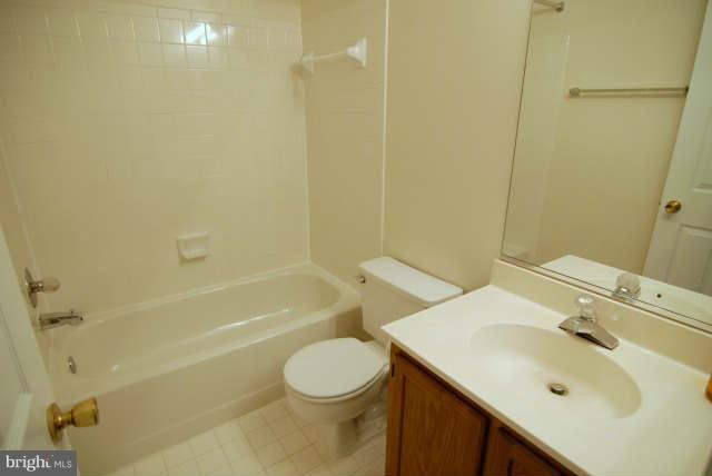11408 Elmshorn Way Laurel, MD 20708 - Photo 21 of 30 Bath