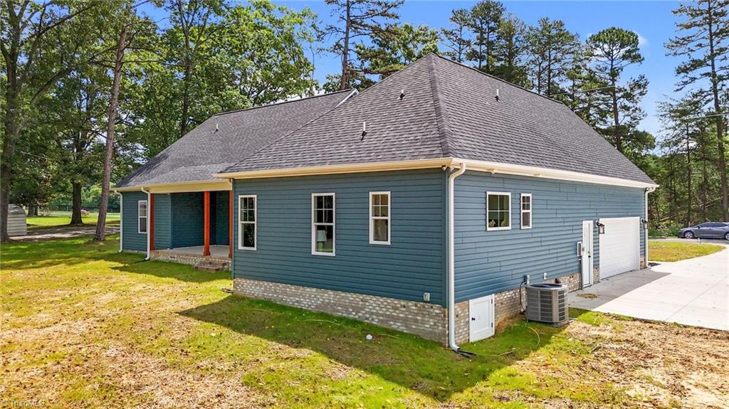 260 Ellington Road Graham, NC 27253 - Photo 9 of 41 Gallery Image 9
