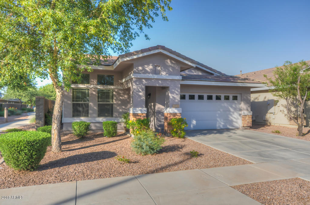 4220 East Sandy Way Gilbert, AZ 85297 - Photo 2 of 34 Front