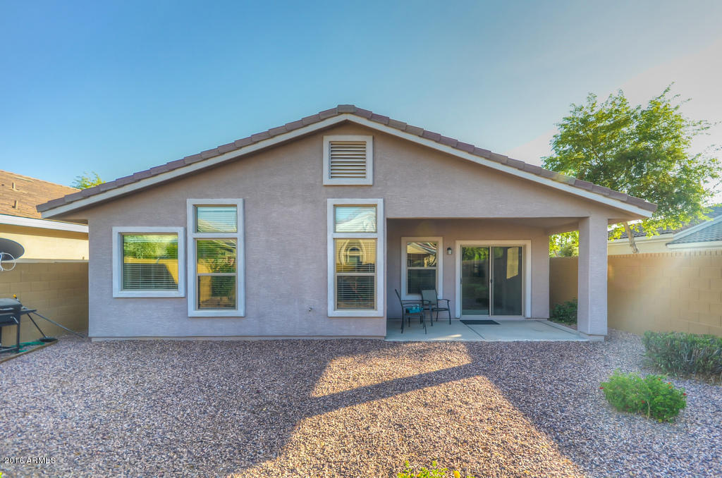 4220 East Sandy Way Gilbert, AZ 85297 - Photo 28 of 34 Rear