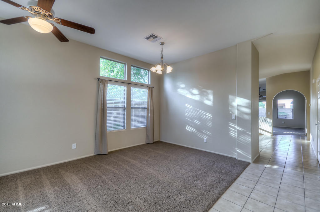 4220 East Sandy Way Gilbert, AZ 85297 - Photo 5 of 34 Living Room