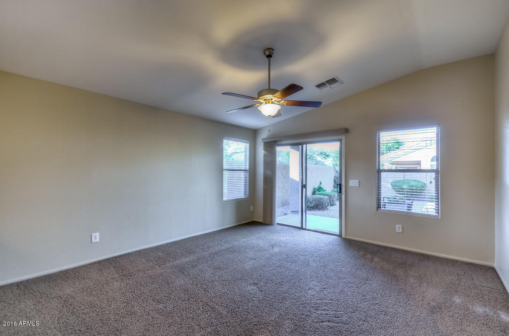 4220 East Sandy Way Gilbert, AZ 85297 - Photo 8 of 34 Family Room