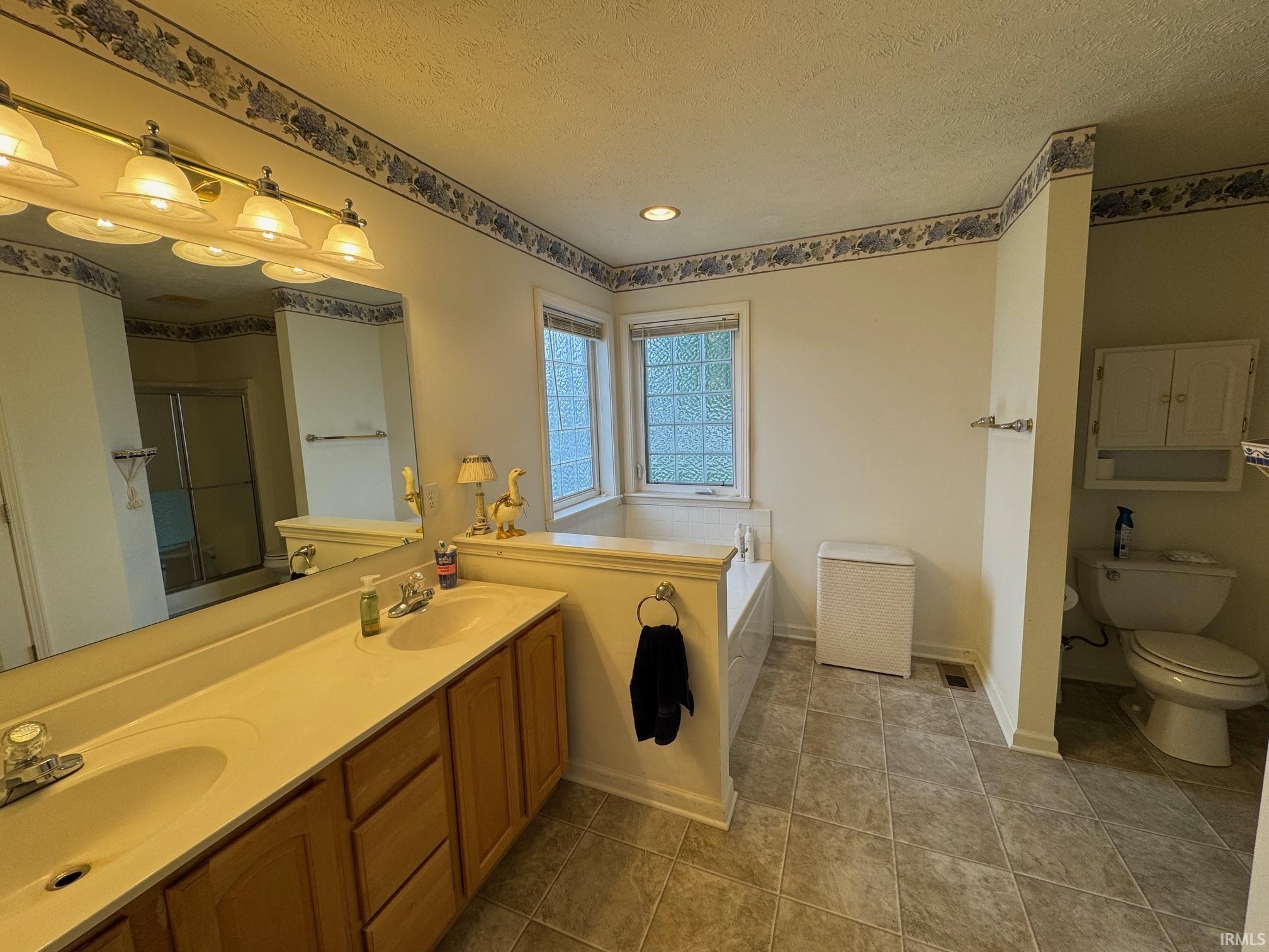 1728 Colonial Drive Rochester, IN 46975 - Photo 9 of 28 Gallery Image 9