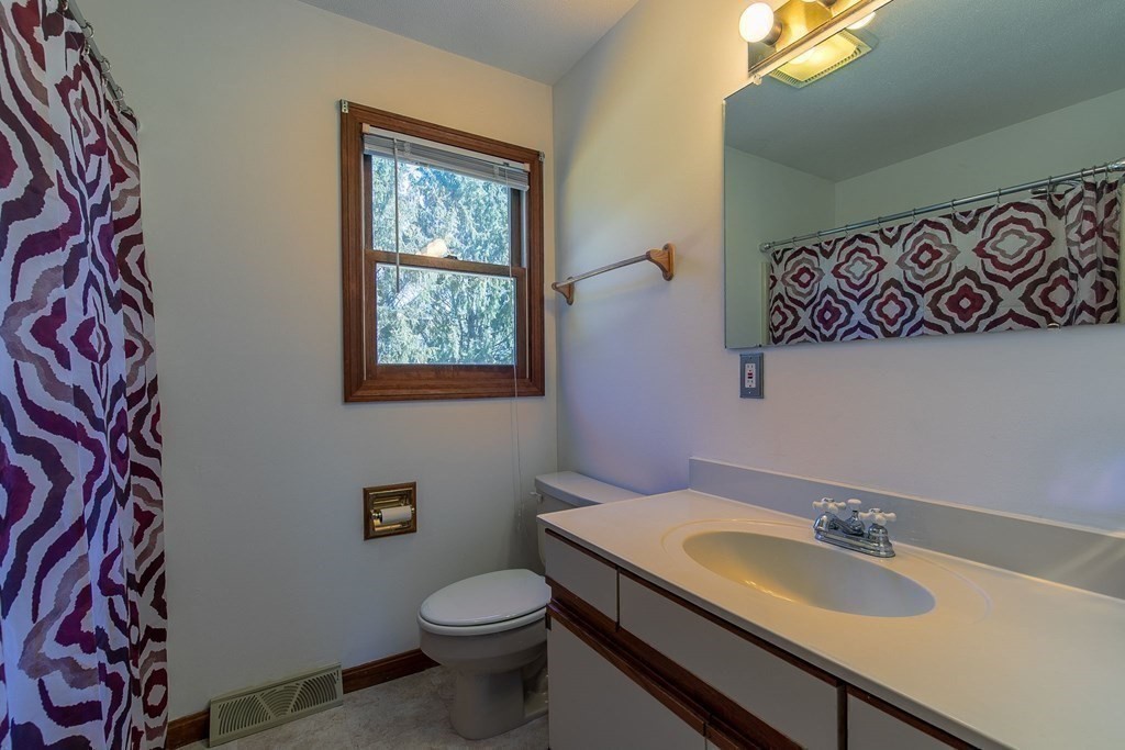 160 Hillside Road, Unit 3 Westfield, MA 01085 - Photo 14 of 19 Gallery Image 14