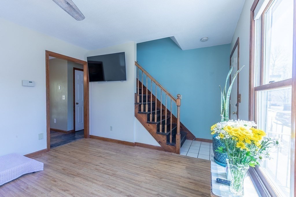 160 Hillside Road, Unit 3 Westfield, MA 01085 - Photo 5 of 19 Gallery Image 5