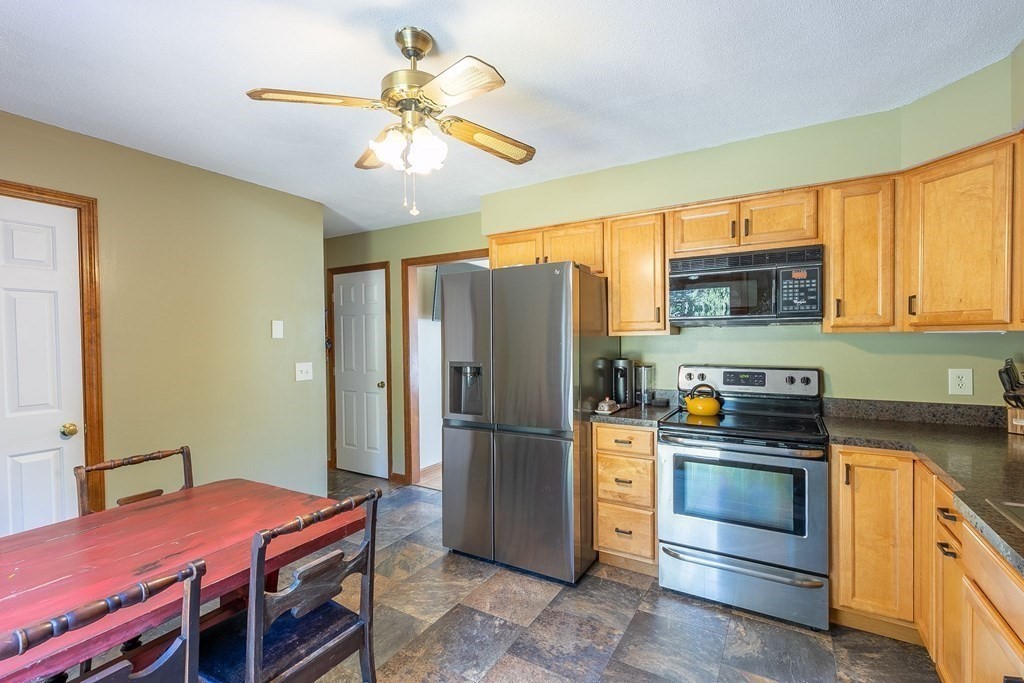 160 Hillside Road, Unit 3 Westfield, MA 01085 - Photo 10 of 19 Gallery Image 10