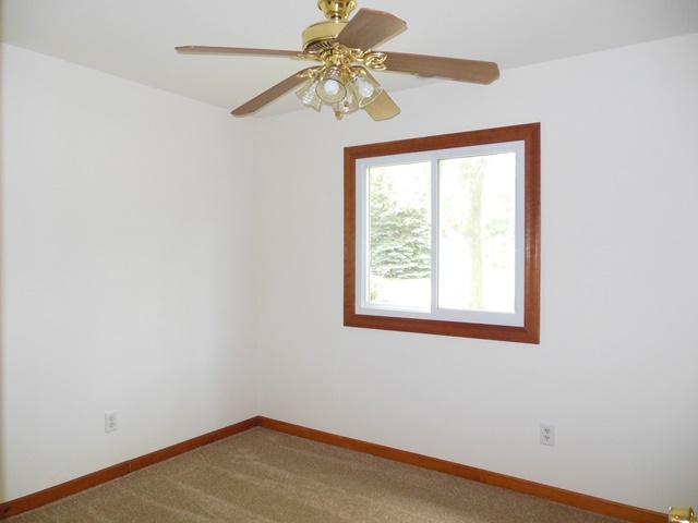 49 Paddock Street Montgomery, IL 60538 - Photo 9 of 14
