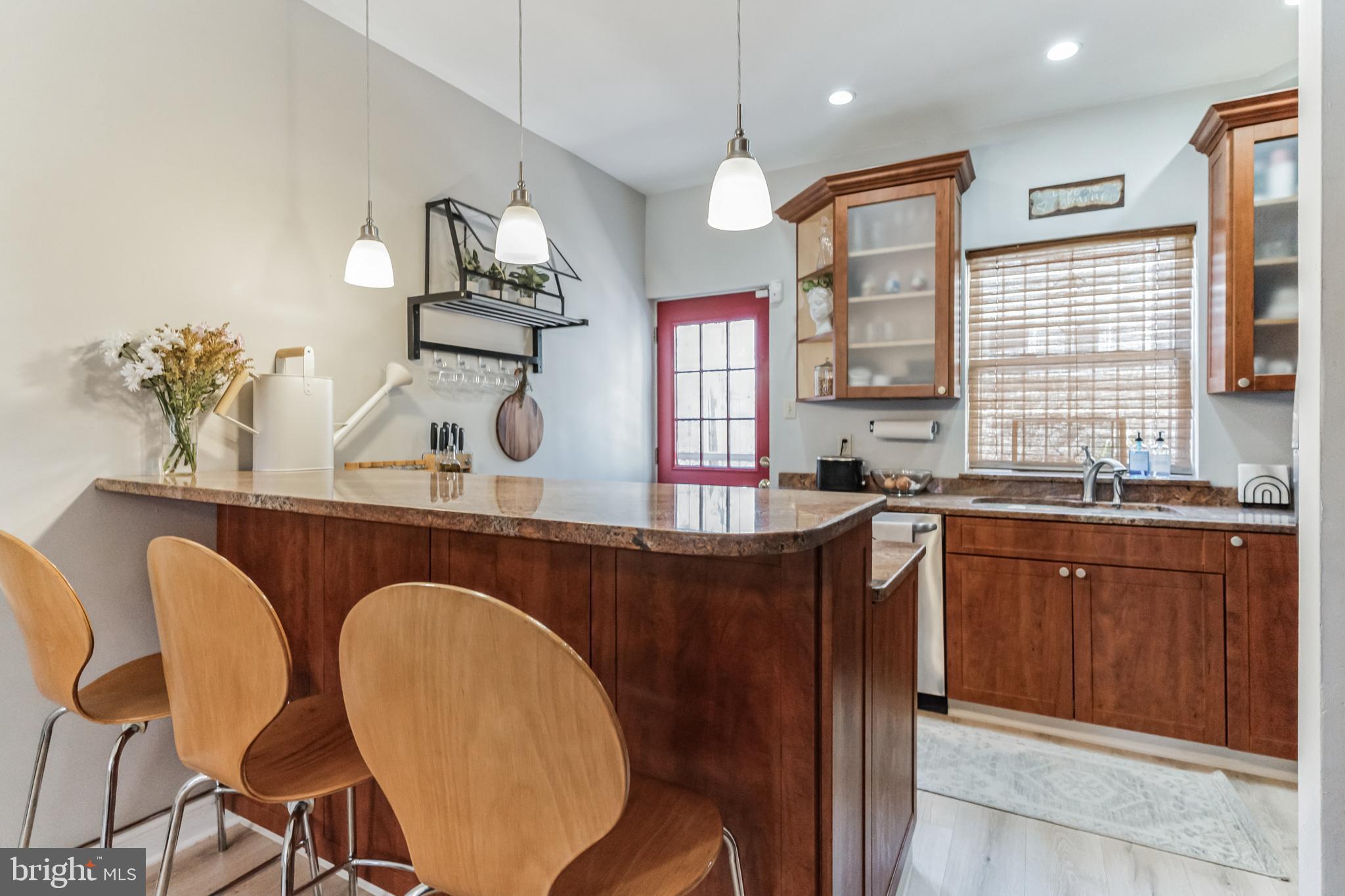 1118 Leopard Street Philadelphia, PA 19123 - Photo 5 of 46