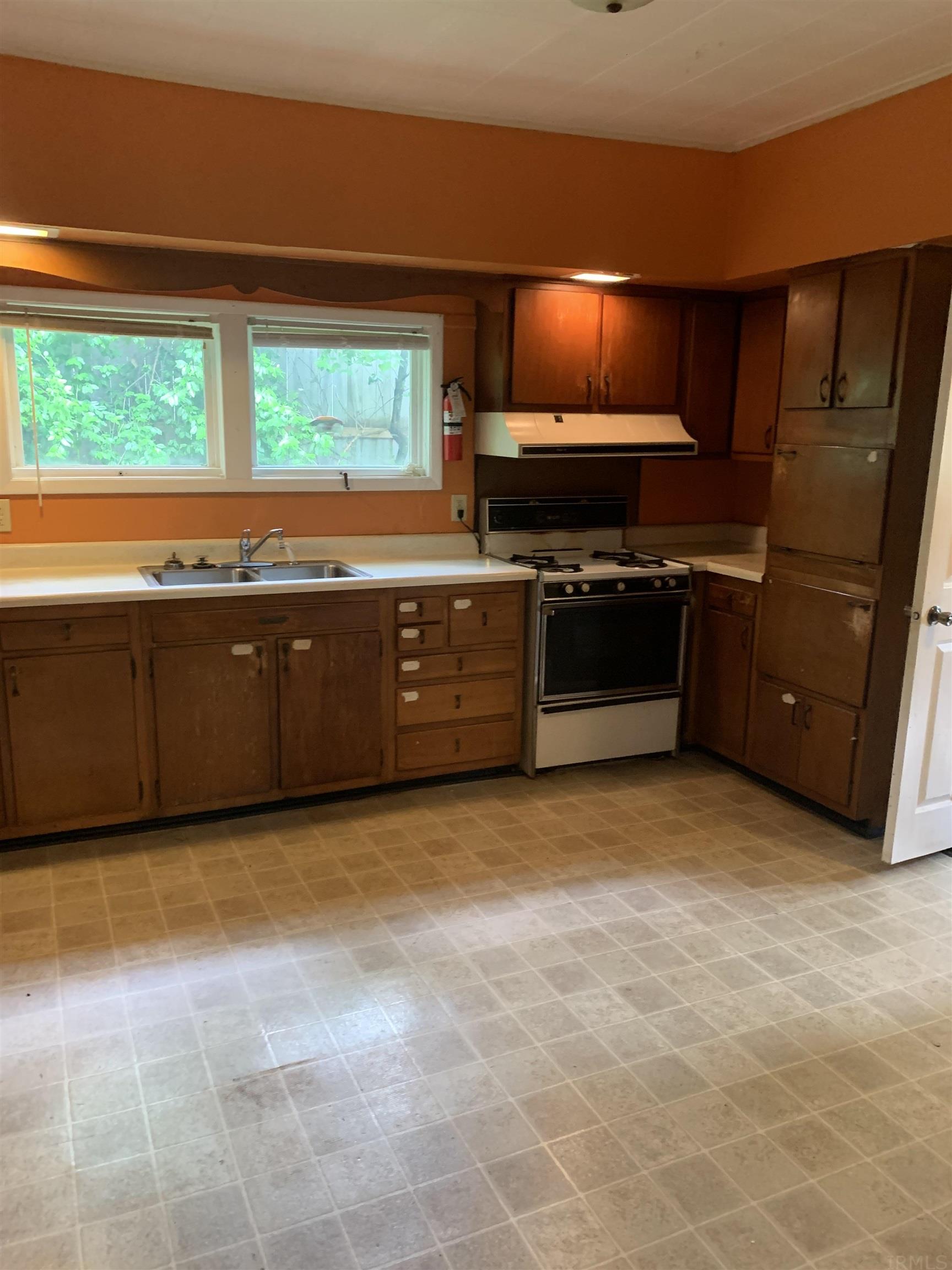 339 South Fairview Street Bloomington, IN 47403 - Photo 15 of 30