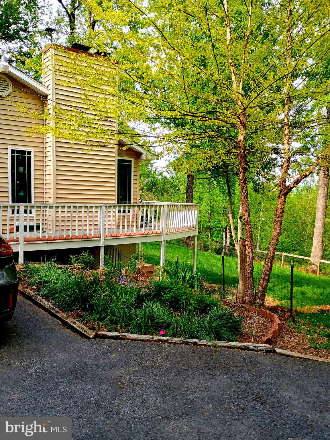 147 Blue Ridge Avenue Chester Gap, VA 22623 - Photo 25 of 46