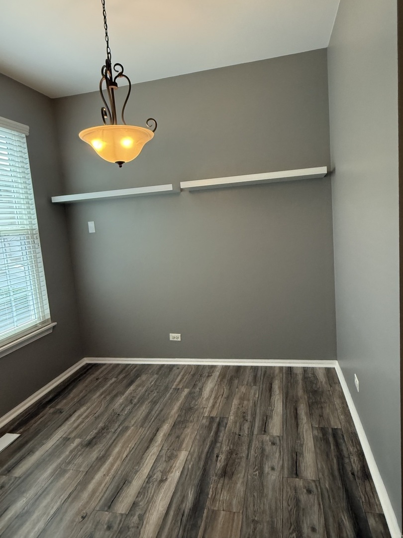 2340 Hudson Circle Aurora, IL 60502 - Photo 14 of 37 a view of room with window