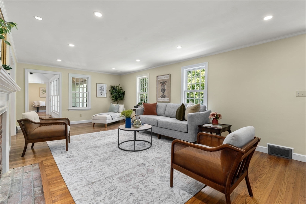 37 Pequot Road Wayland, MA 01778 - Photo 15 of 32 Gallery Image 15