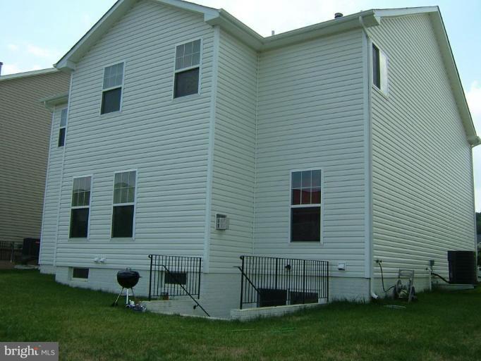 7522 Roxy Drive Windsor Mill, MD 21244 - Photo 3 of 21 Exterior (Rear)