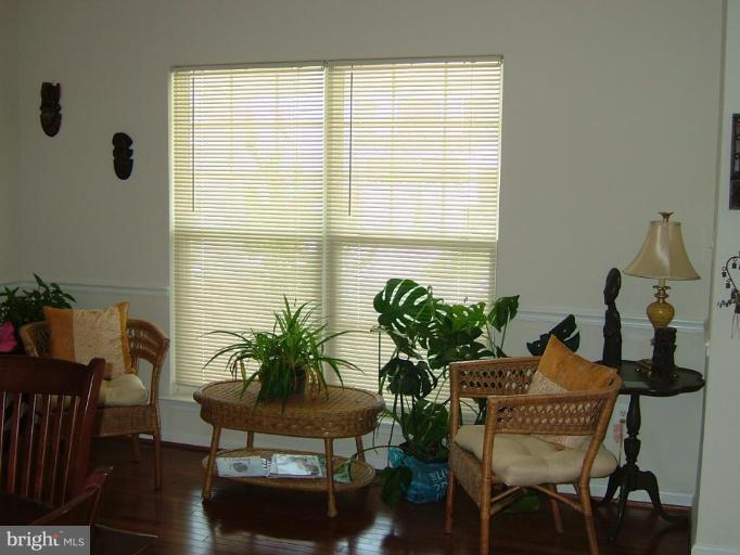 7522 Roxy Drive Windsor Mill, MD 21244 - Photo 5 of 21 Living Room