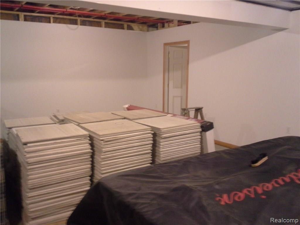 37730 Meskill Road Richmond, MI 48062 - Photo 26 of 41 jasons phone house pics 041.jpg