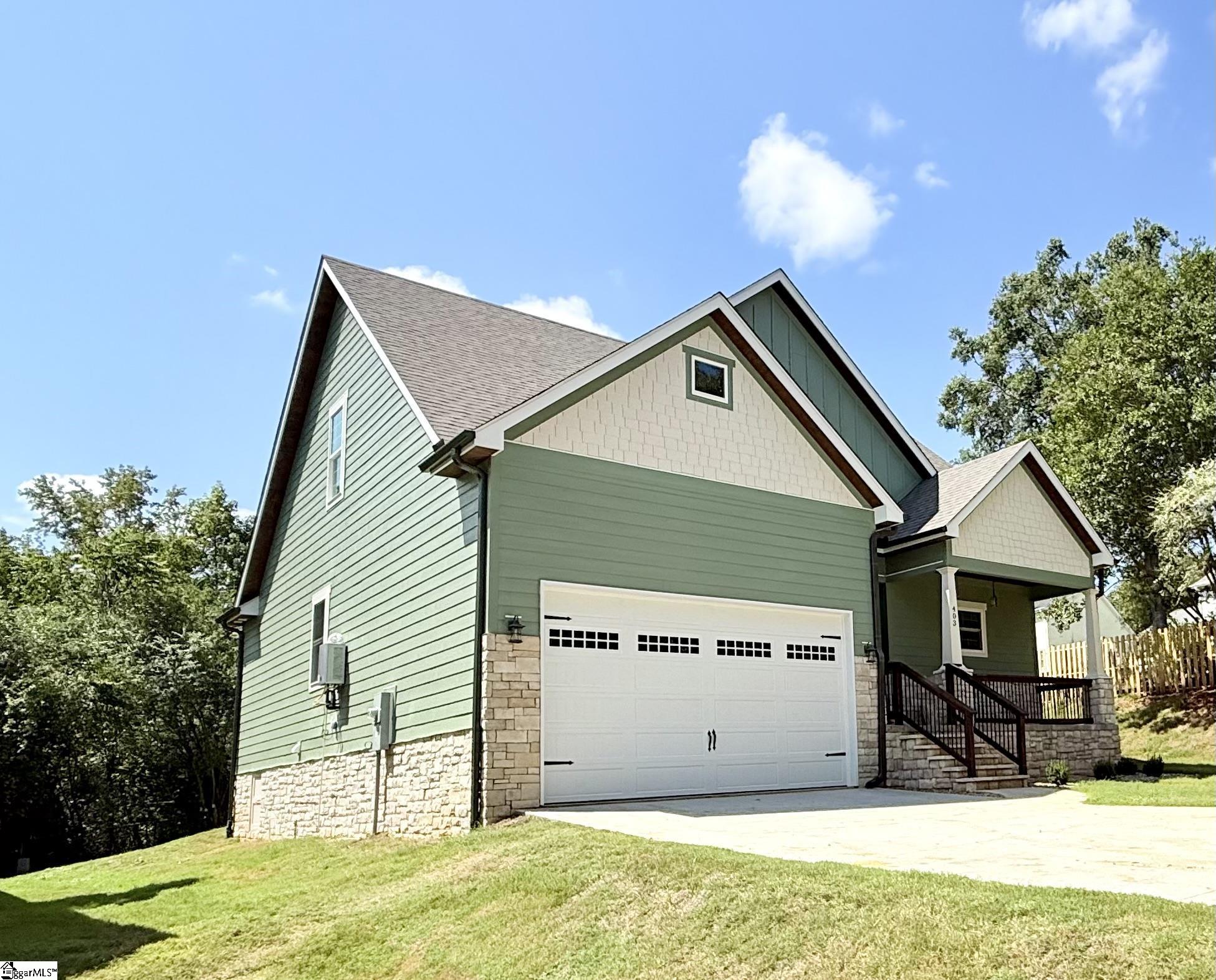 403 Holland Road Simpsonville, SC 29681 - Photo 4 of 39