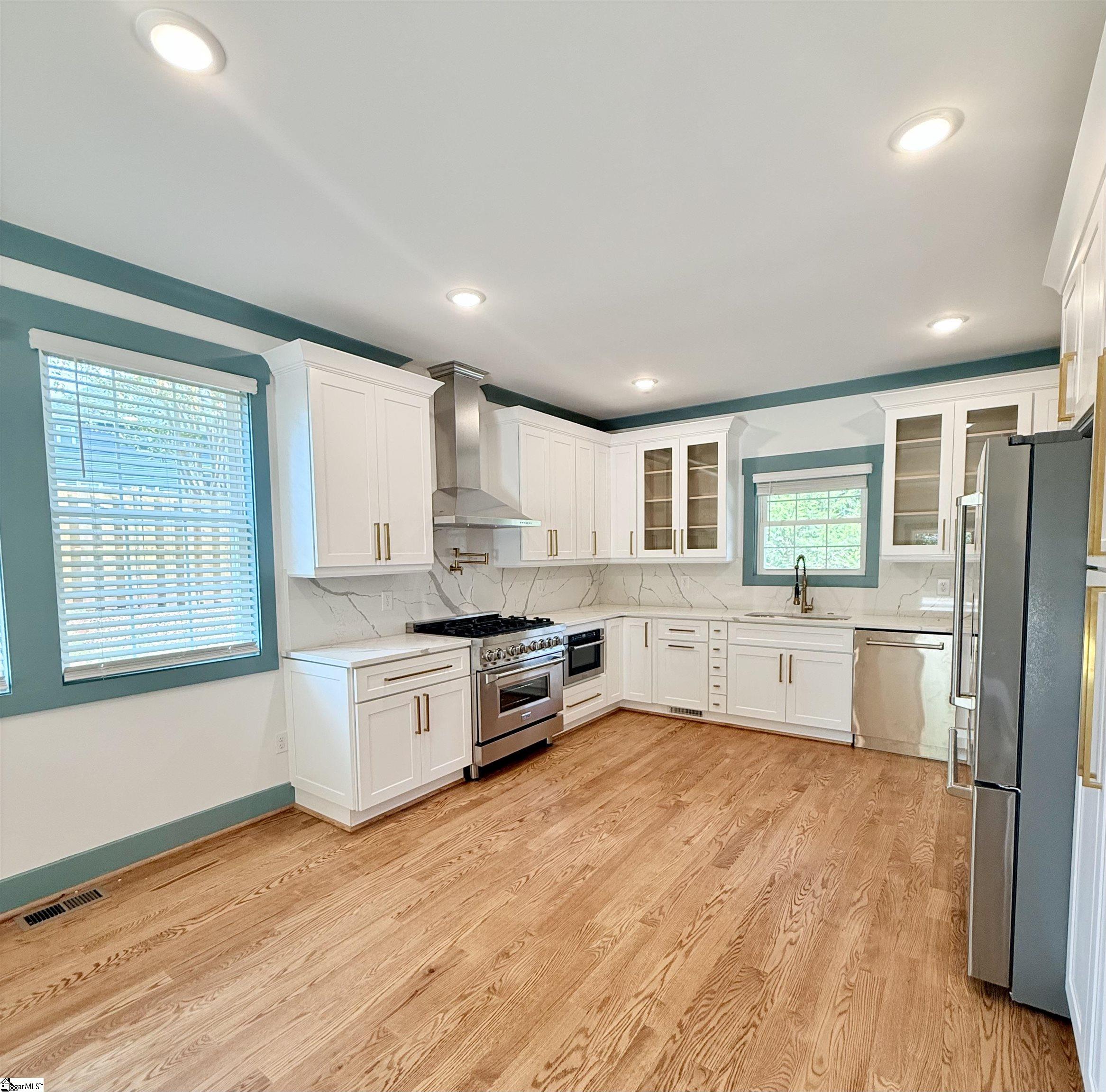 403 Holland Road Simpsonville, SC 29681 - Photo 8 of 39