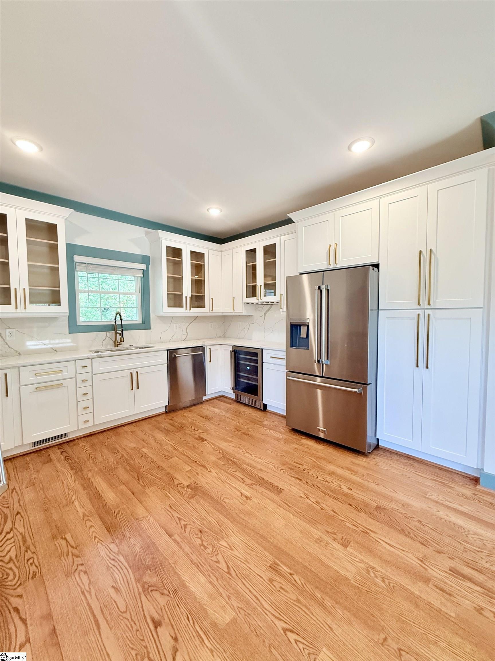 403 Holland Road Simpsonville, SC 29681 - Photo 10 of 39