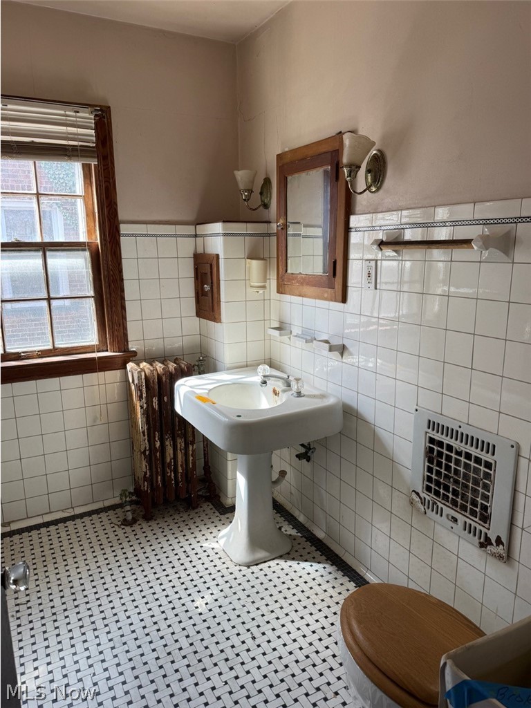 16173 Glynn Road East Cleveland, OH 44112 - Photo 23 of 37