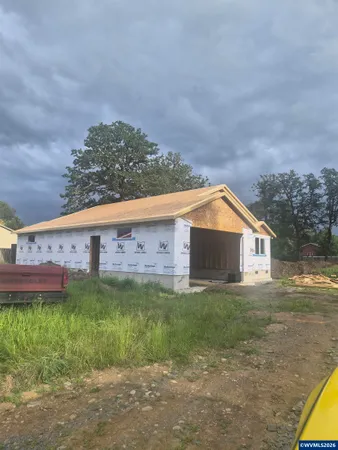 $439,900 | 3685 Green River Road, Sweet Home, OR 97386