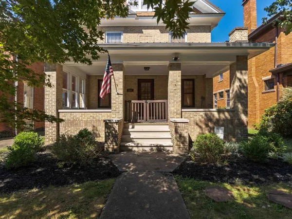 $315,000 | 210 West 11th Avenue, Huntington, WV 25701