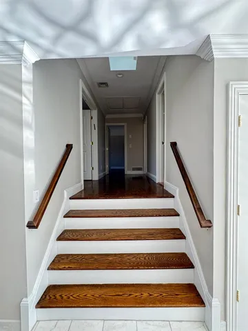 $9,000 | 28 Split Rock Drive, Great Neck, NY 11024