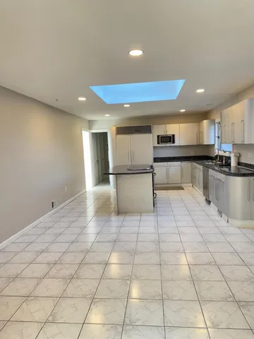 $9,000 | 28 Split Rock Drive, Great Neck, NY 11024