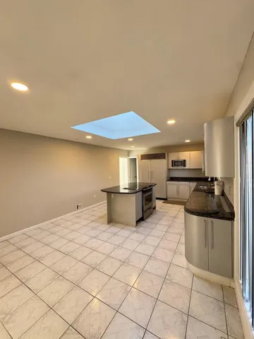 $9,000 | 28 Split Rock Drive, Great Neck, NY 11024