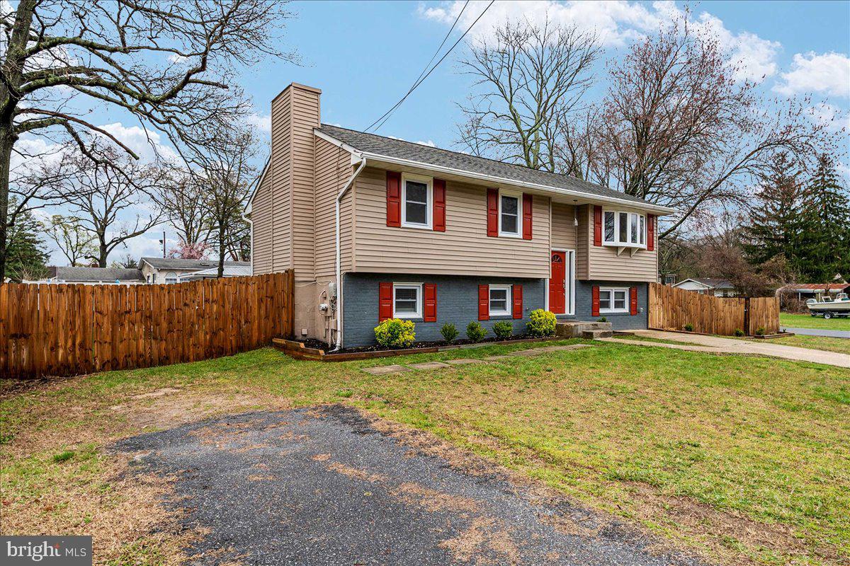 7811 Elizabeth Road Pasadena, MD 21122 - Photo 32 of 33 Large Front Yard too!