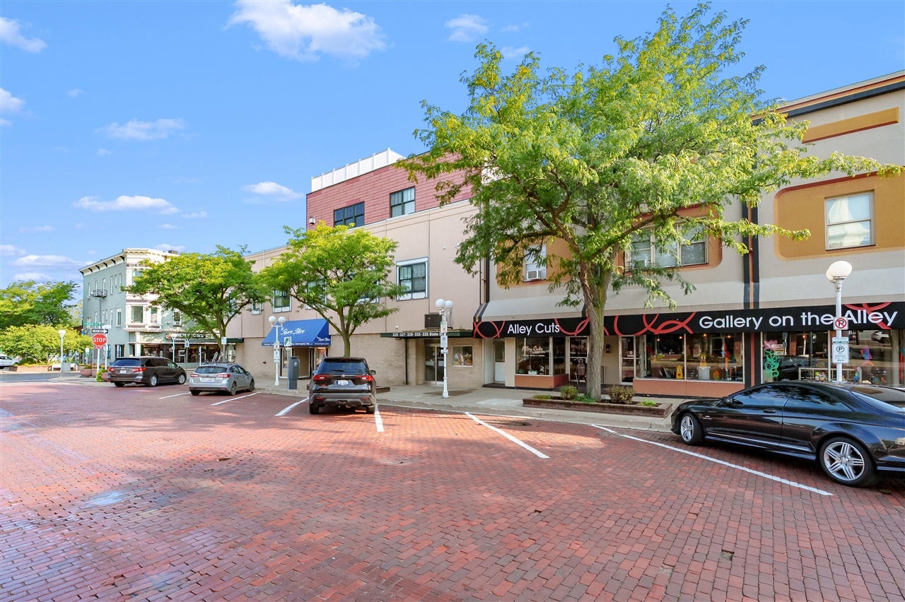 333 State Street St. Joseph, MI 49085 - Photo 30 of 40 Gallery Image 30