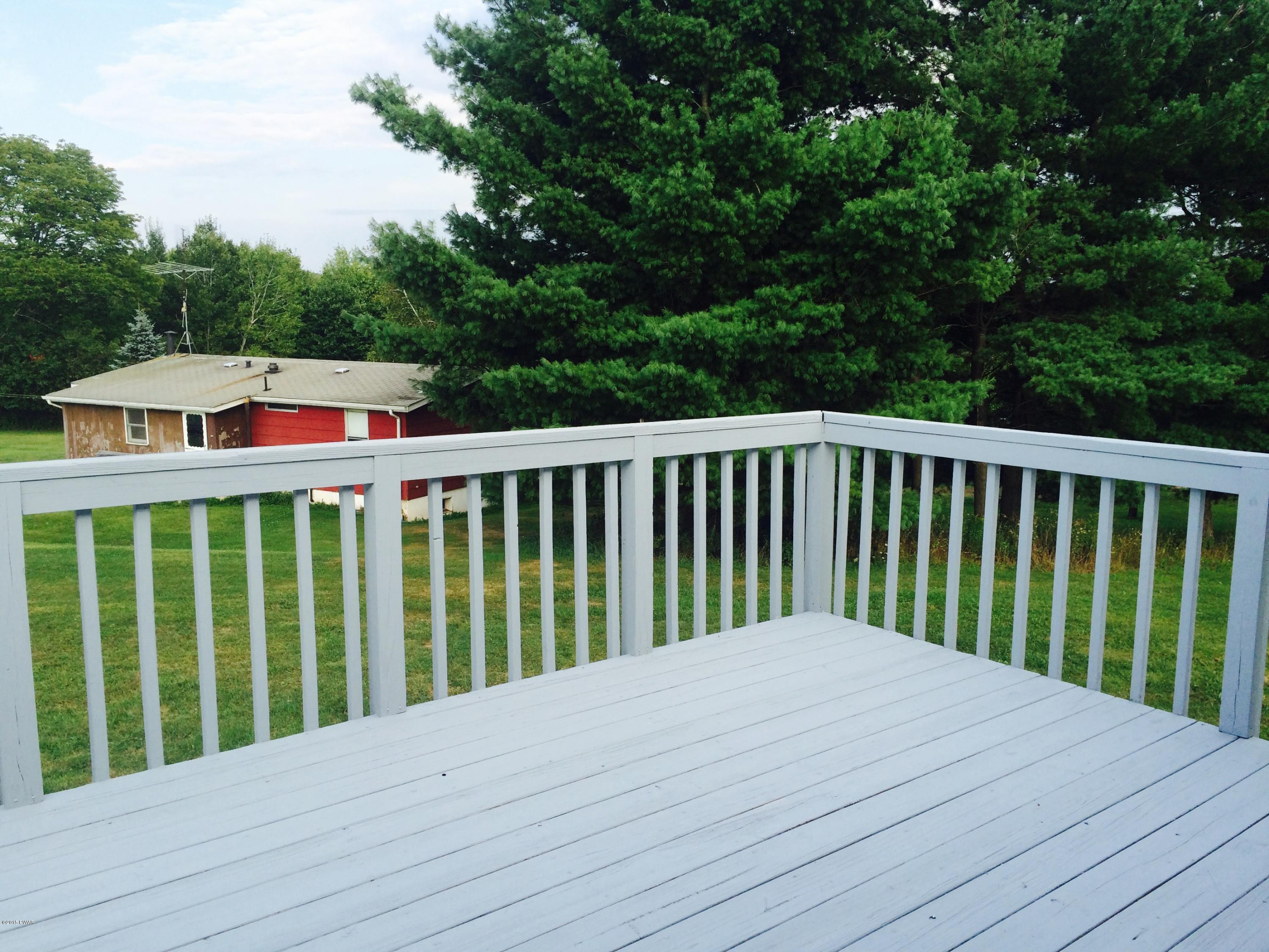 39 Shale Road Beach Lake, PA 18405 - Photo 13 of 18 Deck
