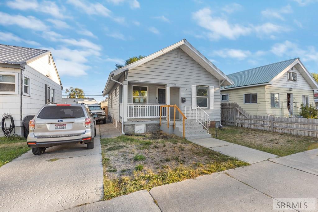 137 3rd Street Idaho Falls, ID 83401 - Photo 2 of 47