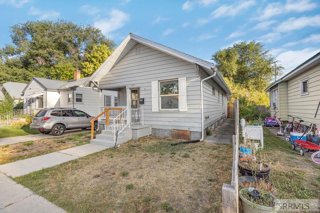 137 3rd Street Idaho Falls, ID 83401 - Photo 3 of 47