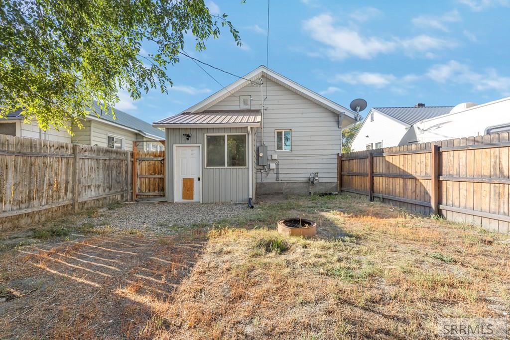 137 3rd Street Idaho Falls, ID 83401 - Photo 46 of 47