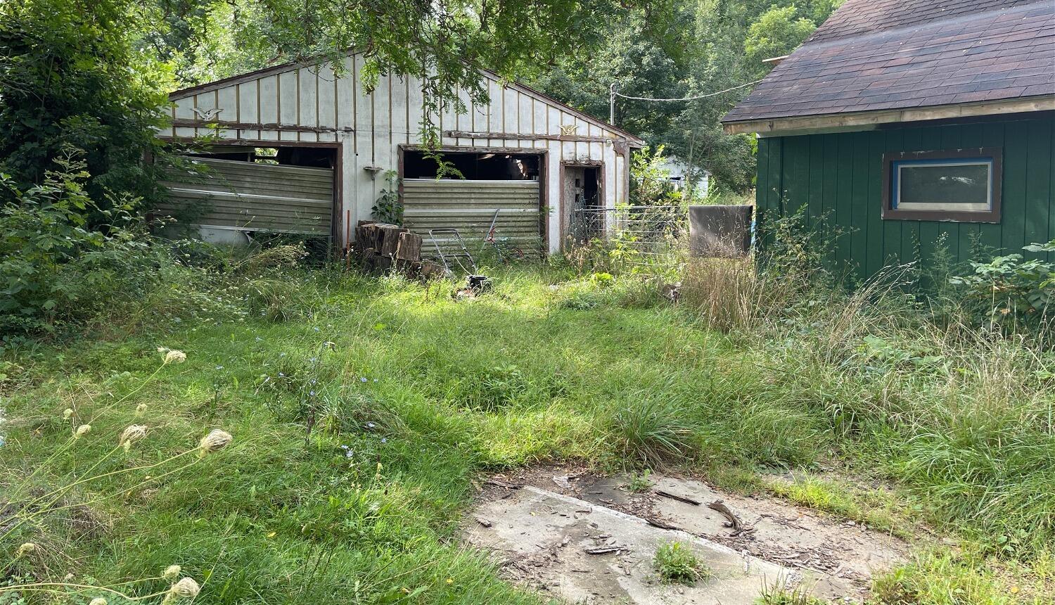 8800 East Colby Road Crystal, MI 48818 - Photo 3 of 16 Photo Aug 31, 10 50 42 AM