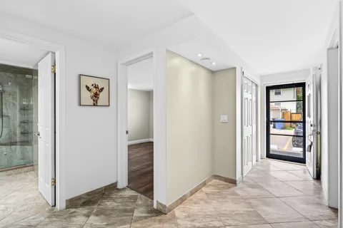 $230,000 | 4730 North Kenneth Avenue, Unit 1E, Chicago, IL 60630